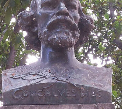 Busto de Gonçalves Dias (Foto: Biblioufrj)