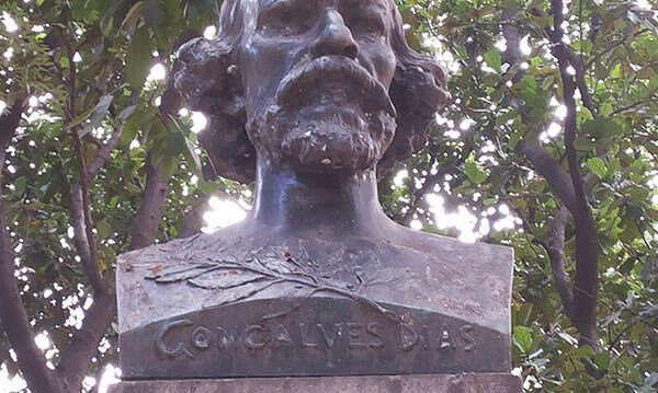 Busto de Gonçalves Dias (Foto: Biblioufrj)