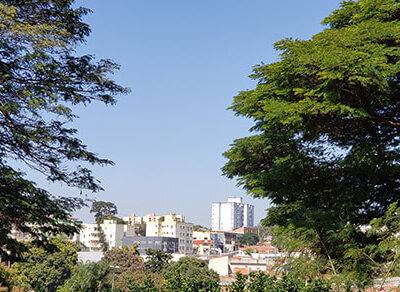 A manhã desta sexta-feira é de céu claro, em Indaiatuba (Foto: Patrícia Lisboa/Dropes)