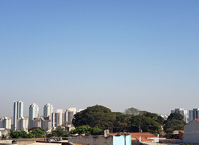 A manhã desta sexta-feira é de céu claro, em Indaiatuba (Foto: Patrícia Lisboa/Dropes)