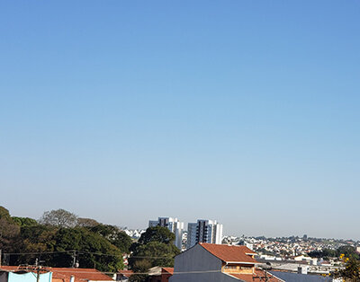 A manhã desta sexta é de céu claro, mas, a nebulosidade deve aumentar ao longo do dia (Foto: Patrícia Lisboa/Dropes)