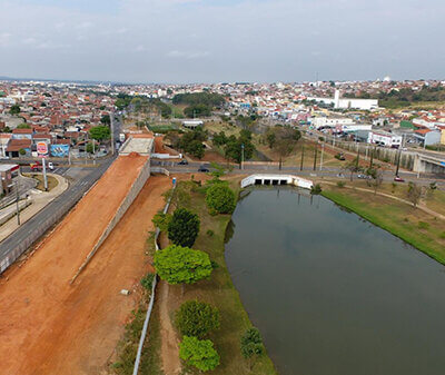 A construção do segundo elevado na Avenida Engenheiro Fábio Roberto Barnabé está na fase final (Foto: Eliandro Figueira/RIC/PMI)