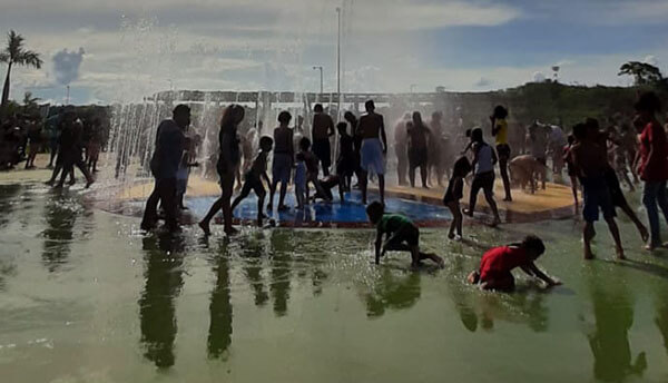 Calor aumenta fluxo de visitantes no Parque do Mirim (Foto: Paulino Piovezan/Paula Milezi)