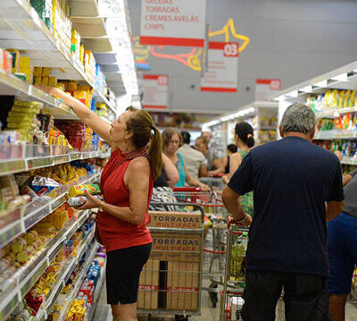 Quase 99% dos alimentos ultraprocessados têm ingredientes nocivos (Foto: Tânia Rego/Agência Brasil)