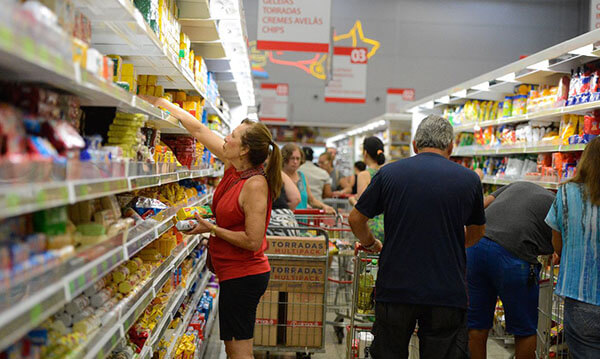 Quase 99% dos alimentos ultraprocessados têm ingredientes nocivos (Foto: Tânia Rego/Agência Brasil)