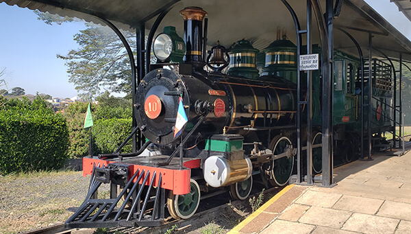 Acionamento da locomotiva a vapor é uma das atrações (Foto: Patrícia Lisboa/Dropes)