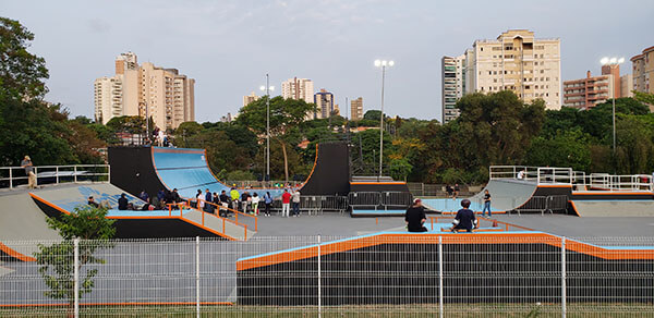 A Pista de Skate, no Parque Ecológico, funciona normalmente (Foto: Patrícia Lisboa/Dropes)