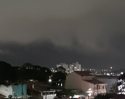 Tempo fecha e Indaiatuba registra quase 50 milímetros de chuva na noite de domingo (Foto: Patrícia Lisboa/Dropes)