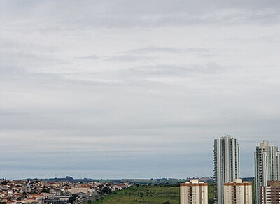 A manhã desta sexta é de muita nebulosidade em Indaiatuba (Foto: Patrícia Lisboa/Dropes)