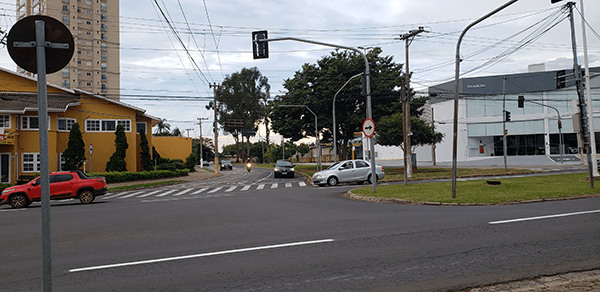 ocal. Avenida dos Trabalhadores terá novo bolsão para estacionamento de veículos (Foto: Patrícia Lisboa/Dropes)