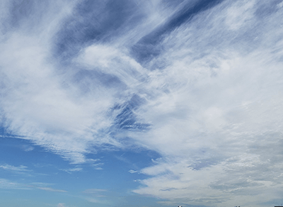 O sol aparece entre nuvens, na manhã desta segunda, em Indaiatuba (Foto: Patrícia Lisboa/Dropes)