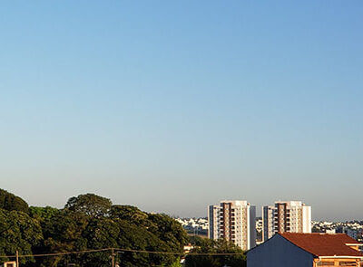 A manhã desta sexta-feira é de céu claro, sem nuvens, em Indaiatuba (Foto: Patrícia Lisboa/Dropes)