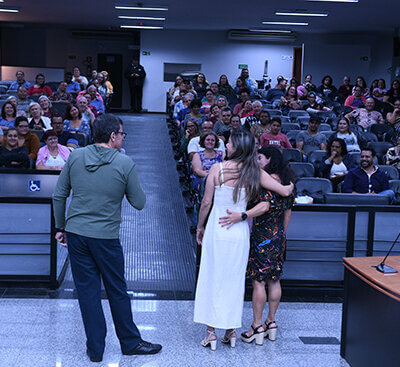 As palestras do projeto 100% Saúde acontecem na Câmara Municipal (Foto: Eliandro Figueira/PMI)