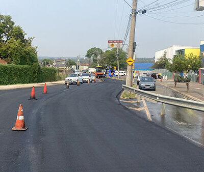 Rua Yoriko Gonçalves recebe recapeamento em um trecho de 850 metros lineares (Foto: Divulgação/PMI)