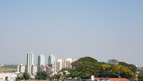 A segunda-feira é ensolarada, em Indaiatuba (Foto: Patrícia Lisboa/Dropes)