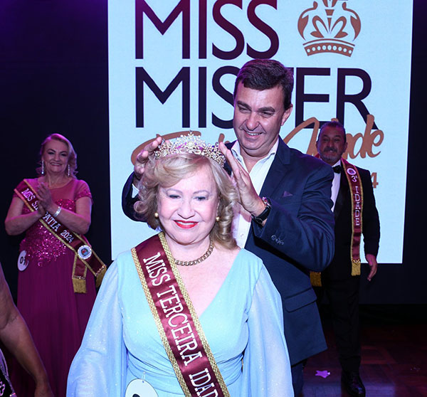 
A Miss Terceira Idade 2024, Edna Coleone, de 78 anos (Foto: Eliandro Figueira/PMI)