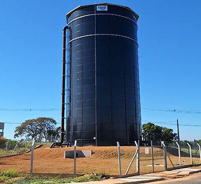 O novo reservatório do bairro Tombadouro contribui para o abastecimento de água de toda a cidade (Foto: Matheus Kleim/DCS/Saae)