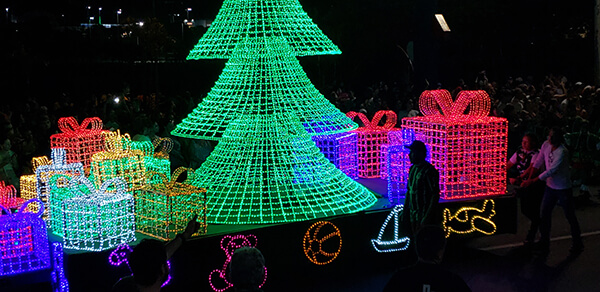 A Parada de Natal acontece nos dias 7 e 14 de dezembro, na Marginal Esquerda do Parque Ecológico (Foto: Patrícia Lisboa/Dropes)