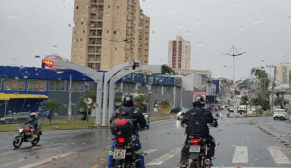 Chuvinha fraca atinge Indaiatuba na manhã desta segunda (Foto: Patrícia Lisboa/Dropes)