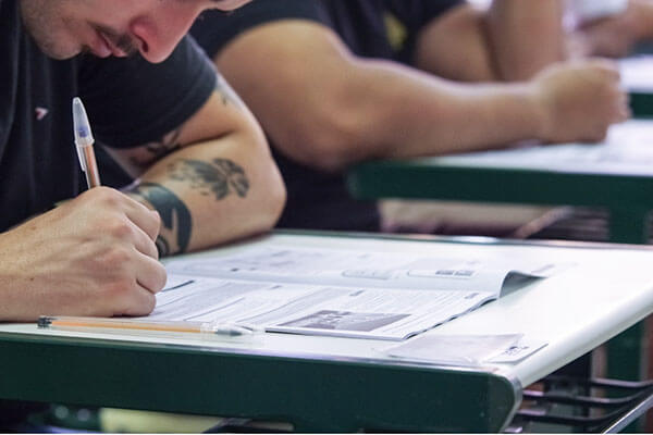 Além dos vestibulares, o Provão Paulista também oferece a chance de estudantes da rede estadual ingressarem nas universidades públicas de São Paulo (Foto: Divulgação/Governo de SP)