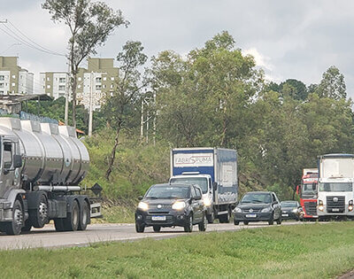 Caminhoneiros: Aceitação do Vale-Pedágio Obrigatório em cartão e impresso termina nesta sexta-feira (Foto: Patrícia Lisboa/Dropes)