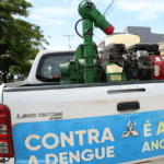 Nebulização é feita para o combate ao mosquito da dengue (Foto: José Cruz/Agência Brasil)