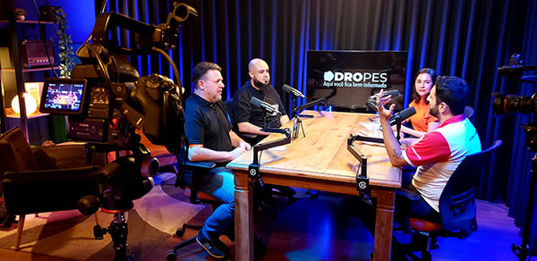 Gravação do primeiro episódio da temporada Estúdio do PodCast do DROPES (Foto: Divulgação)