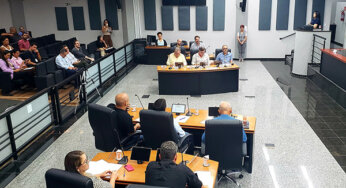 Vereadores regulamentam a contratação de estagiários para trabalharem na Câmara