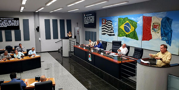 Vereadores na sessão ordinária desta segunda-feira (Foto: Patrícia Lisboa/Dropes)