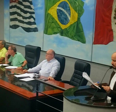 Vereador Eduardo Tonin apresentou indicação na sessão ordinária de segunda-feira, 26 de maio (Foto: Patrícia Lisboa/Dropes)