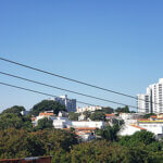 Esta segunda-feira é de céu claro, em Indaiatuba (Foto: Patrícia Lisboa/Dropes)