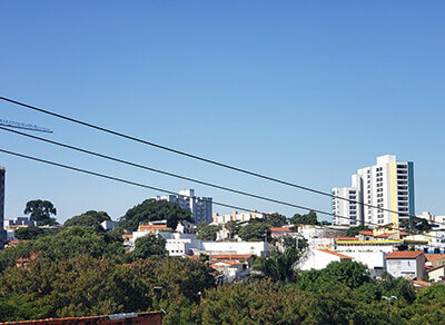 Esta segunda-feira é de céu claro, em Indaiatuba (Foto: Patrícia Lisboa/Dropes)