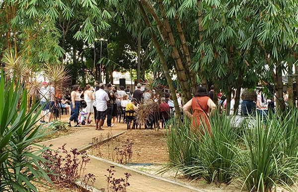 Evento acontece mensalmente no bosque do Casarão Pau Preto (Foto: Patrícia Lisboa/Dropes)