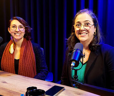As entrevistadas são as escritoras Mariane Sievert e Lilian Henriques (Foto: Patrícia Lisboa/Dropes)