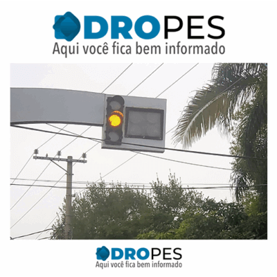 Tempo do sinal amarelo é alvo de críticas por ser considerado “curto” para a passagem de veículos antes do sinal vermelho (Foto: Patrícia Lisboa/Dropes)