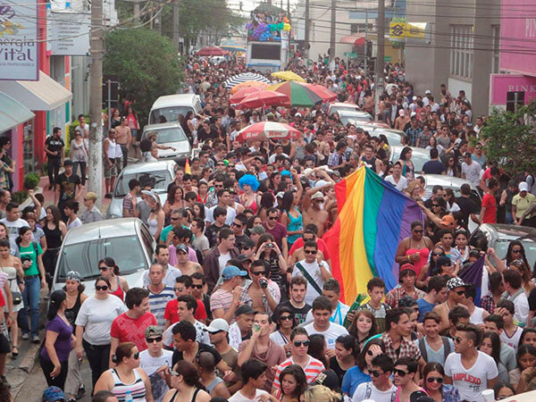 Em 2024, Parada reuniu mais de 18 mil pessoas, segundo organizadores (Foto: Divulgação)