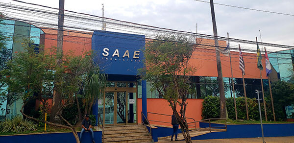 Fachada do escritório central do Saae (Foto: Patrícia Lisboa/Dropes)