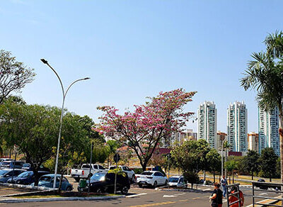 O tempo fica estável e seco, em Indaiatuba, nesta segunda (Foto: Patrícia Lisboa/Dropes)