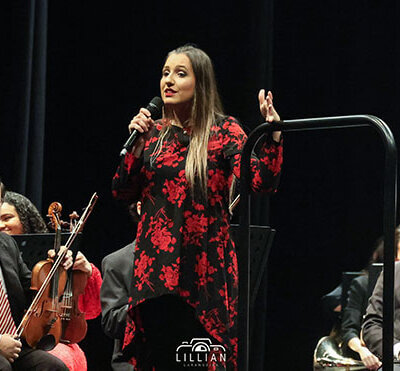 Maestra Natália Larangeira e músicos da Acafi (Foto: Lilian Larangeira/Acafi)