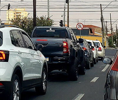 Nova lei prevê punição para quem vender e utilizar dispositivos que ampliam ruídos em escapamentos de veículos (Foto: Patrícia Lisboa/Dropes)