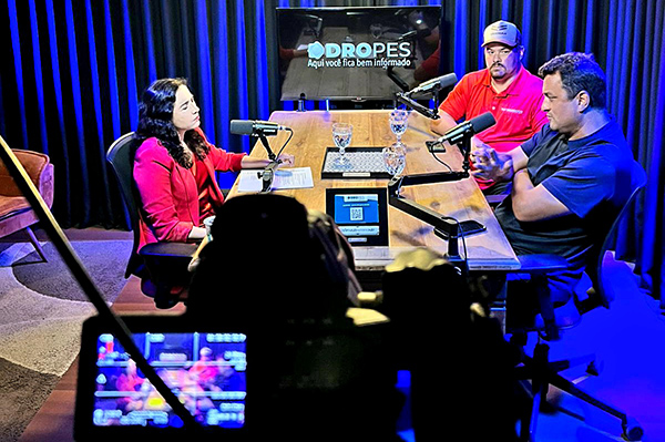 Patrícia Lisboa entrevista Igor Souto, supervisor de Marketing da Yanmar, e Igor Dante, presidente do Primavera SAF (Foto: Kelly Moraes)