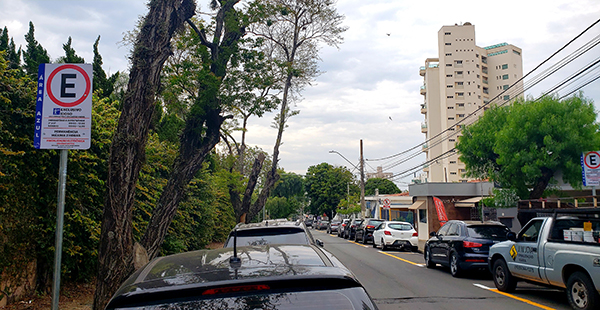 Um dos novos trechos da Zona Azul, na Rua Sete de Setembro, entre as ruas Pedro Gonçalves e Cinco de Julho, no Centro (Foto: Patrícia Lisboa/Dropes)