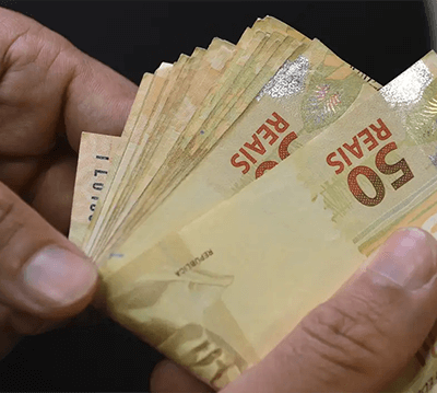 Salário extra injetará R$ 369,4 bilhões na economia, segundo o Dieese (Foto: Marcello Casal Jr/Agência Brasil)