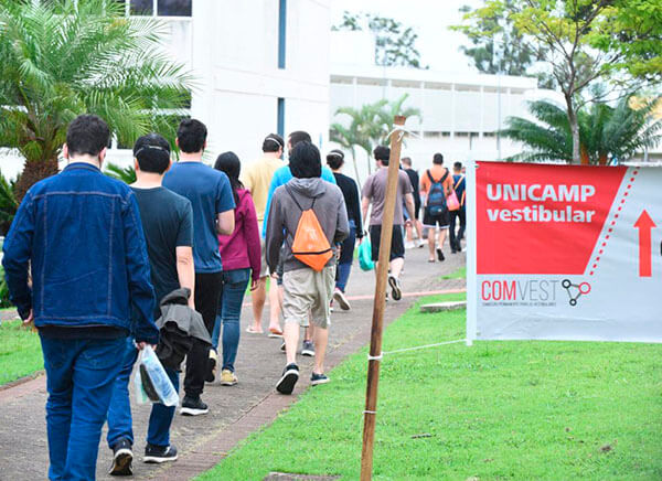 Os candidatos podem se inscrever em até dois cursos (em 1ª e 2ª opção (Foto: Governo de SP)
