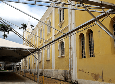 Quermesse acontece na Praça da Igreja Candelária (Foto: Patrícia Lisboa/Dropes)