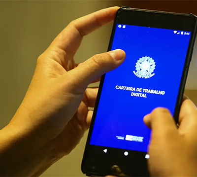 Trabalhadores devem acessar a Carteira de Trabalho Digital (Foto: Marcelo Camargo/Agência Brasil)