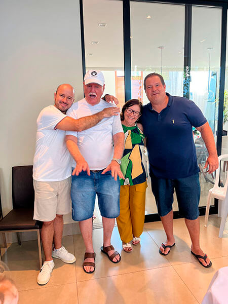 Eduardo, José Carlos, Marília Emilia, Rodrigo, em momento em família (Foto: Álbum de Família)